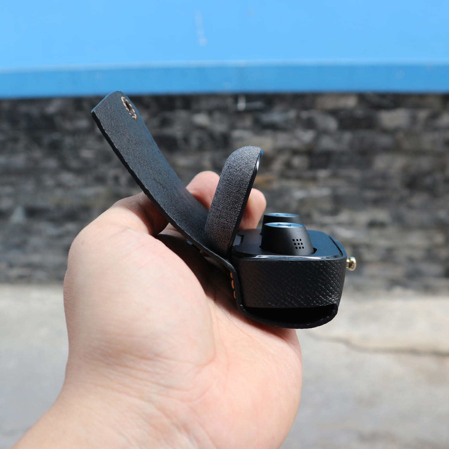 Sennheiser Momentum True Wireless 1 | 2 dạng Ngang